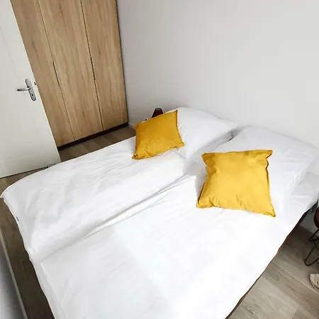 Krokus 2 Z Garazem Kolobřeh